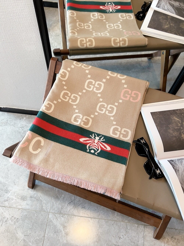 ブランドマフラー角部分ディテール